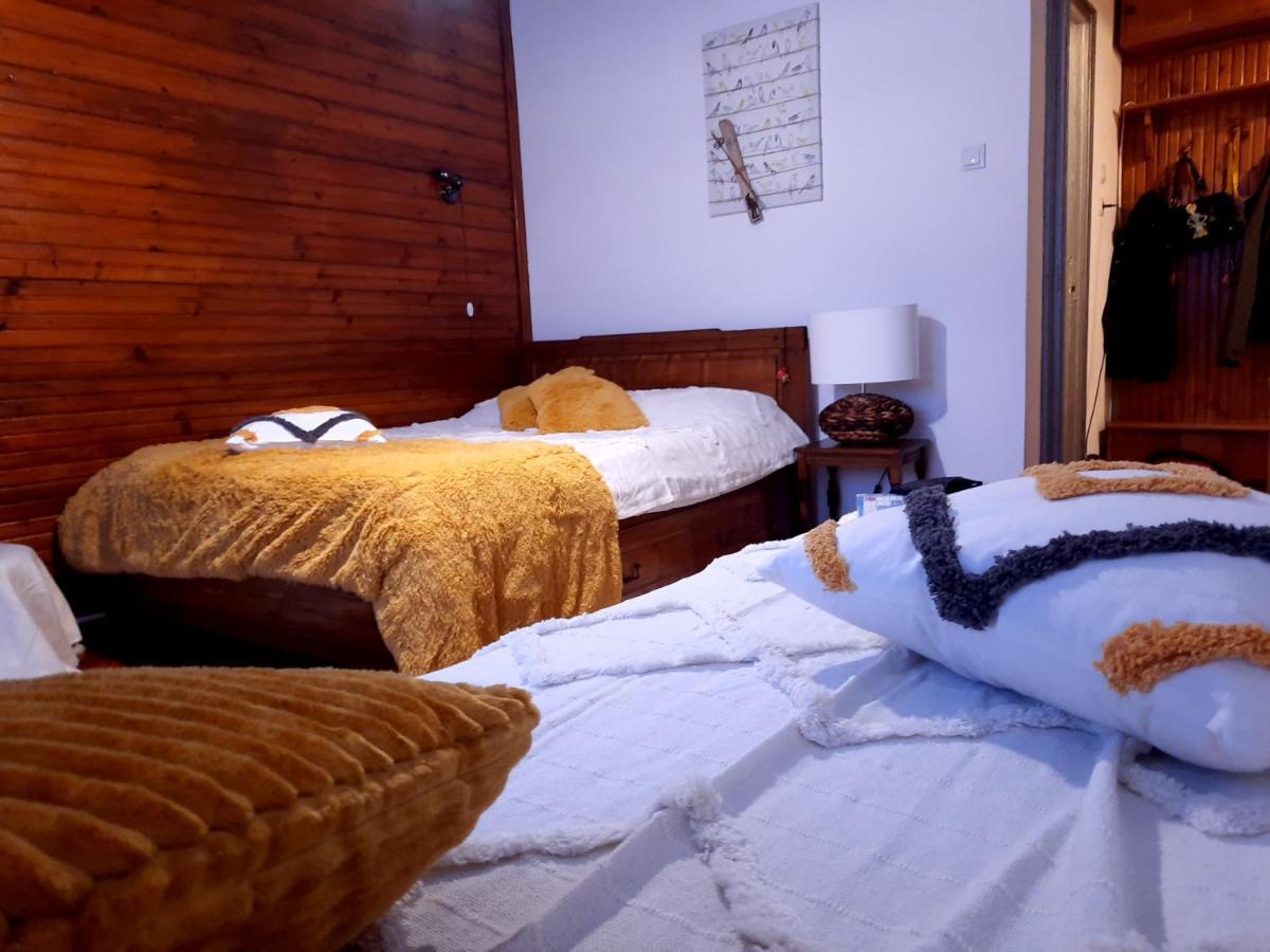 Cocooning In A Lovely Mountain Suite - One Azuga Esterno foto
